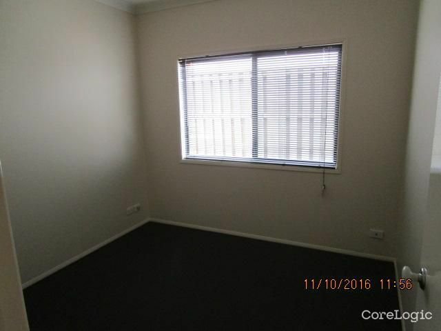 Photo - 9 Carina Peak Drive, Varsity Lakes QLD 4227 - Image 6