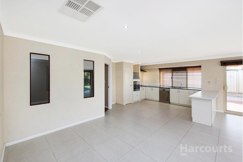 Photo - 9 Carisbrooke Loop, Hocking WA 6065 - Image 10