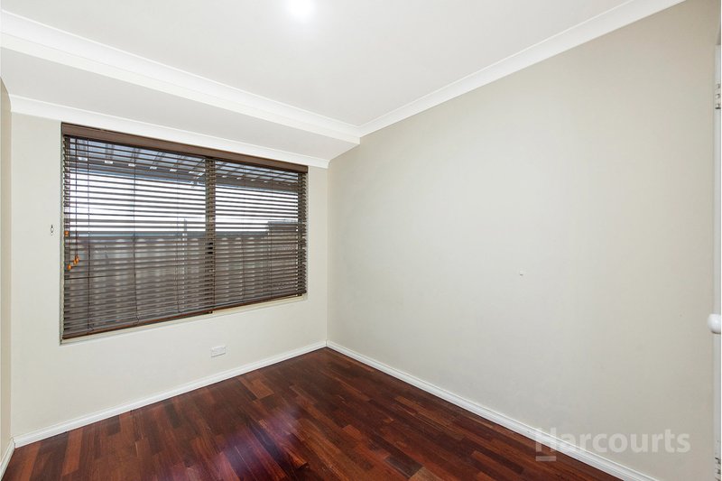 Photo - 9 Carisbrooke Loop, Hocking WA 6065 - Image 17