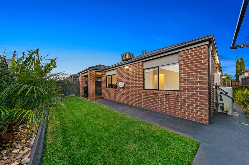 Photo - 9 Carlyle Crescent, Clyde North VIC 3978 - Image 20