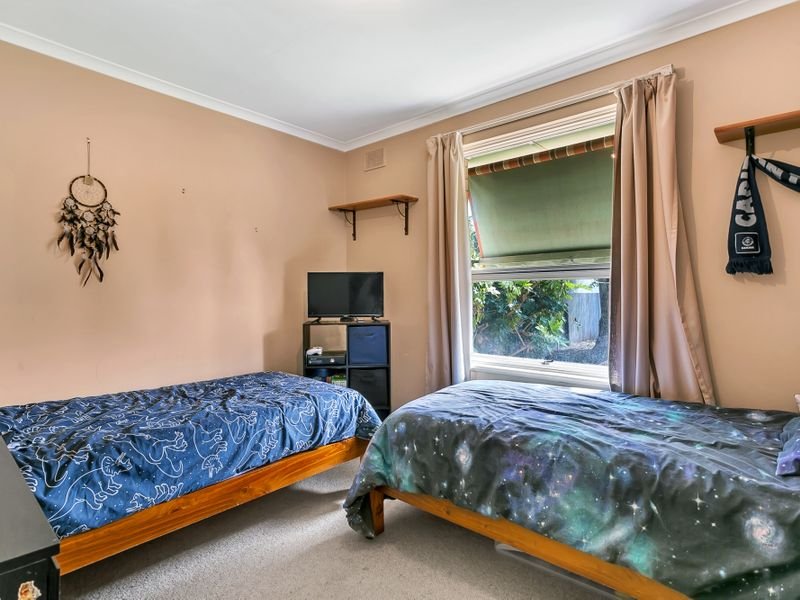 Photo - 9 Carmela Avenue, Morphett Vale SA 5162 - Image 11