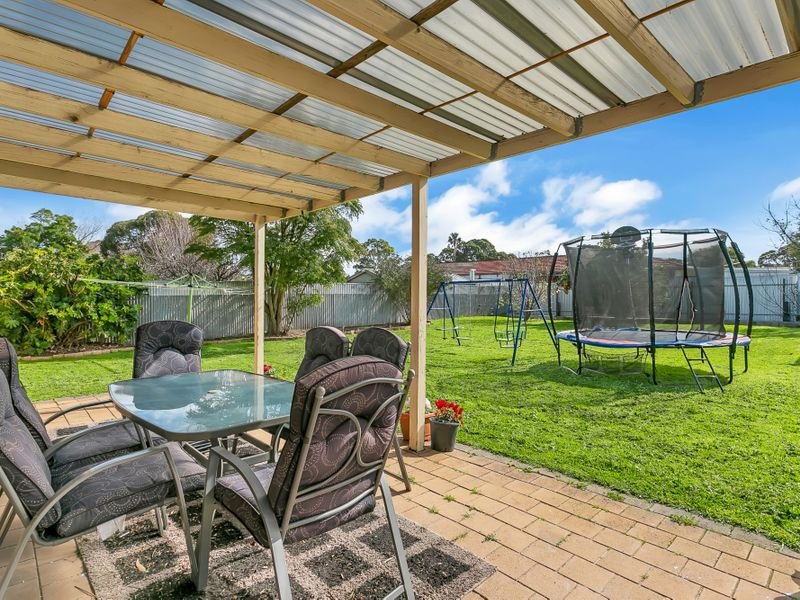 Photo - 9 Carmela Avenue, Morphett Vale SA 5162 - Image 12