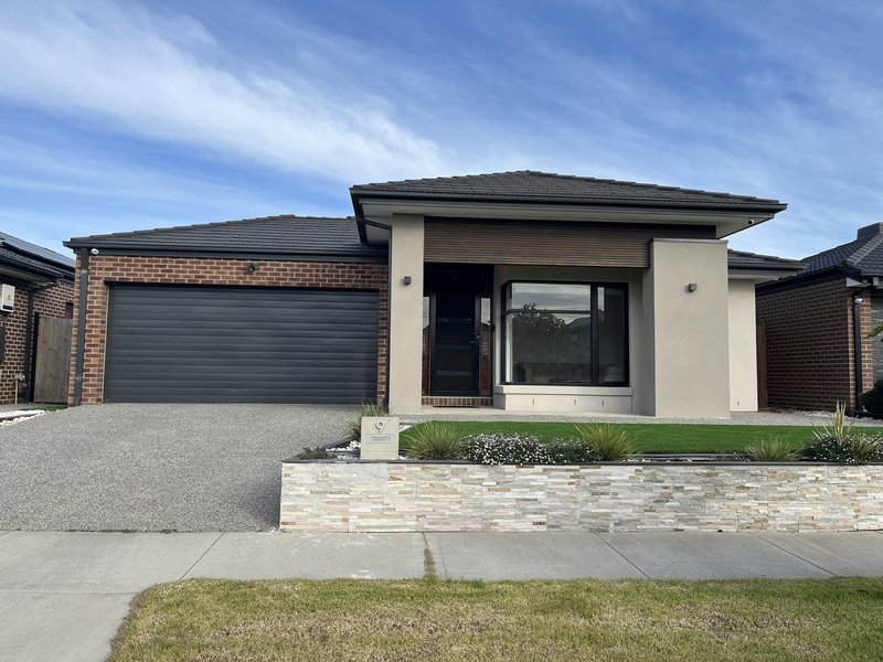 Photo - 9 Carmichael Drive, Wollert VIC 3750 - Image 2