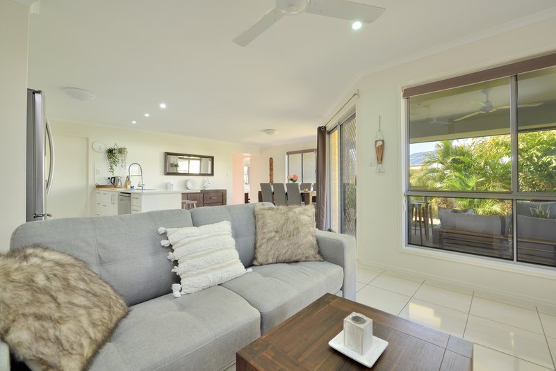 Photo - 9 Carnarvon Parade, New Auckland QLD 4680 - Image 6