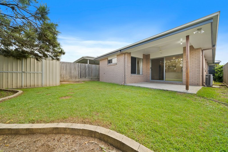 Photo - 9 Carpenter Street, Yarrabilba QLD 4207 - Image 9