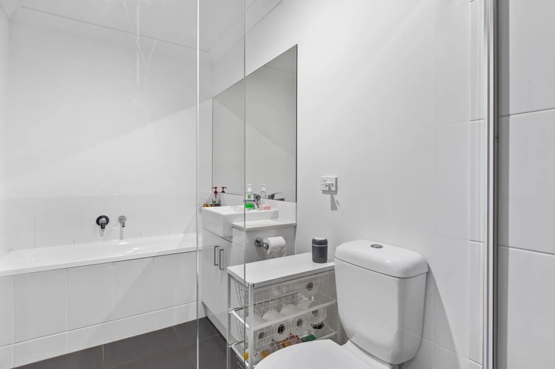 Photo - 9 Carroll Walk, Pakenham VIC 3810 - Image 6