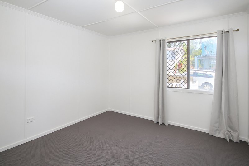 Photo - 9 Carthonia Street, Mount Gravatt East QLD 4122 - Image 8