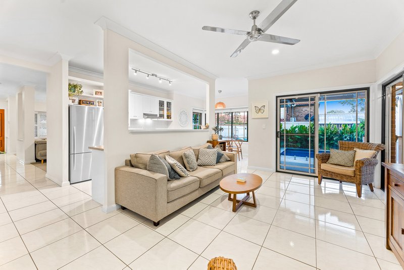 Photo - 9 Castle Hill Drive, Murrumba Downs QLD 4503 - Image 20