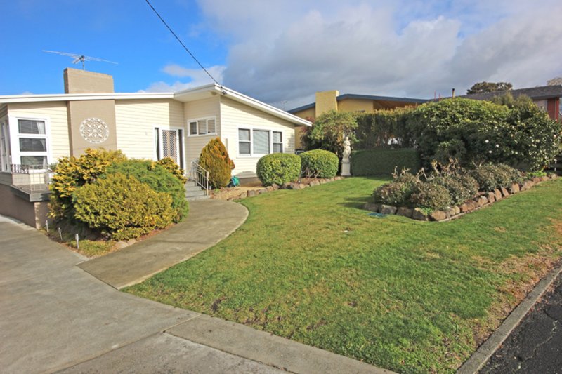 Photo - 9 Casuarina Crescent, Berriedale TAS 7011 - Image 13