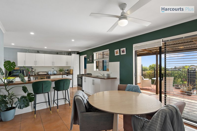 Photo - 9 Caswell Drive, Hallett Cove SA 5158 - Image 2