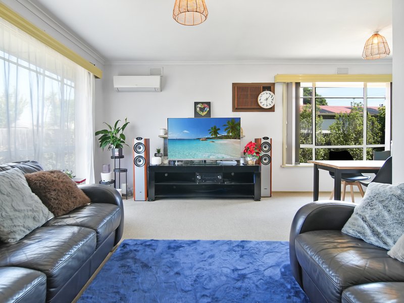 Photo - 9 Centenary Court, Keysborough VIC 3173 - Image 3
