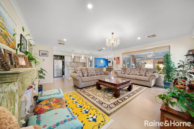 Photo - 9 Cepora Road, Tarneit VIC 3029 - Image 3