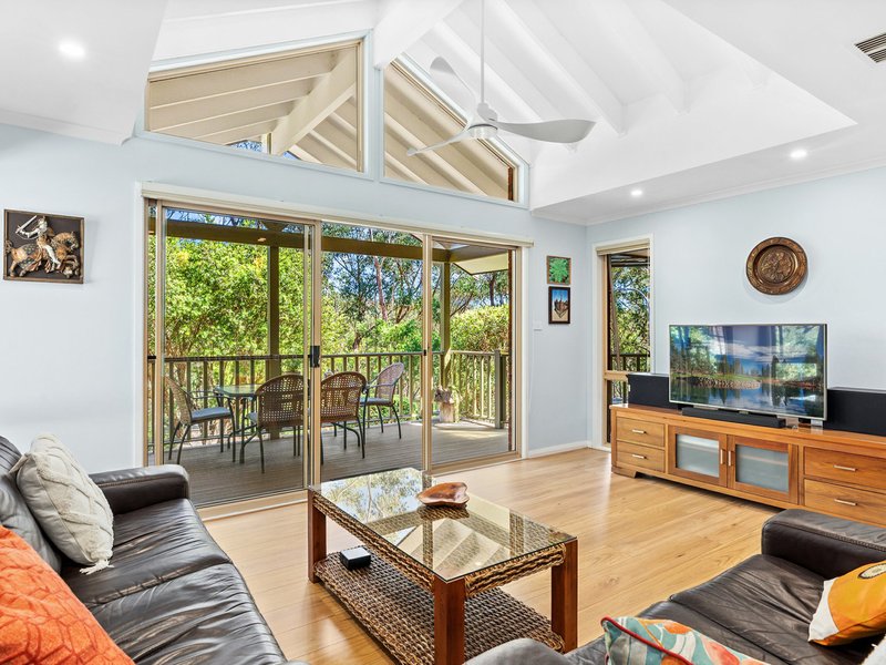 Photo - 9 Chainmail Crescent, Castle Hill NSW 2154 - Image 2