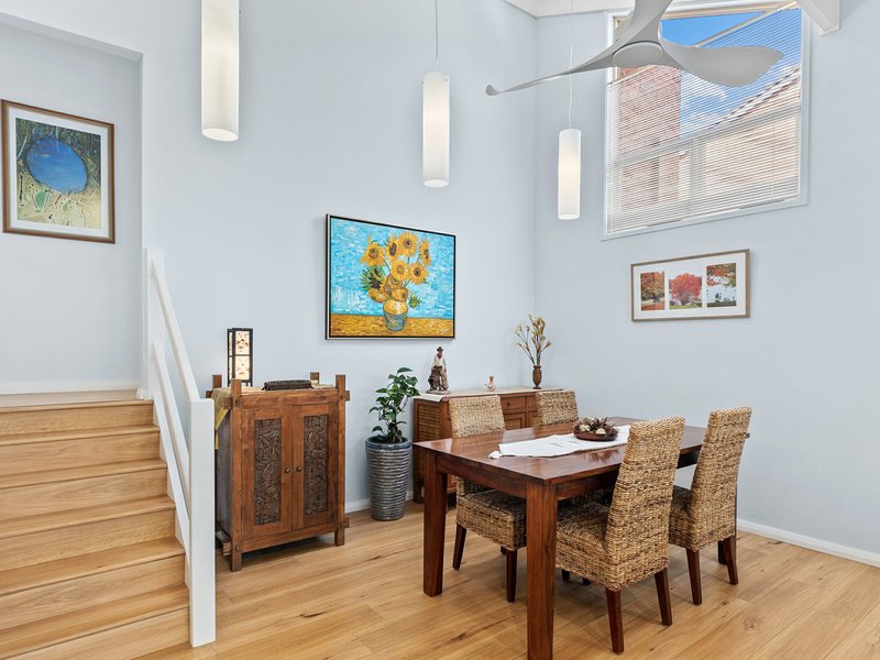 Photo - 9 Chainmail Crescent, Castle Hill NSW 2154 - Image 4