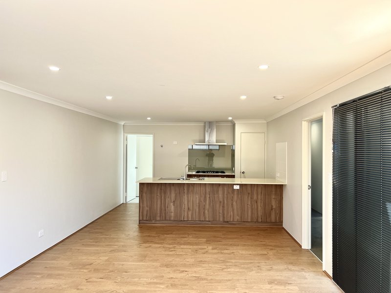 Photo - 9 Chakra Loop, Southern River WA 6110 - Image 4