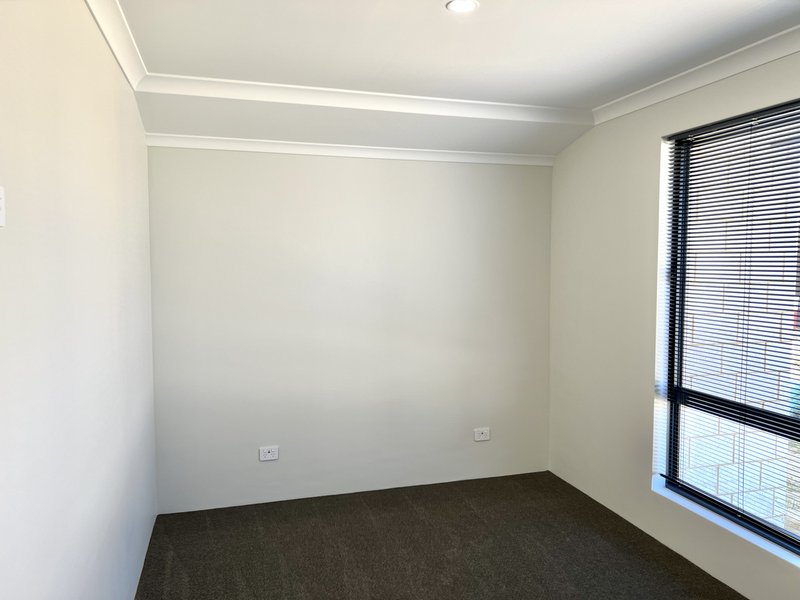 Photo - 9 Chakra Loop, Southern River WA 6110 - Image 6