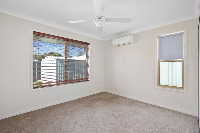 Photo - 9 Chalmers Crescent, Emerald QLD 4720 - Image 11