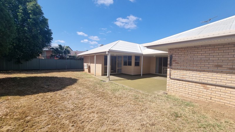 Photo - 9 Chalmers Crescent, Emerald QLD 4720 - Image 18