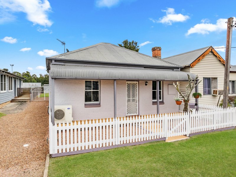 Photo - 9 Charles Street, Abermain NSW 2326 - Image 1