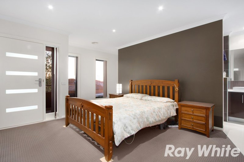 Photo - 9 Charolais Court, Pakenham VIC 3810 - Image 9