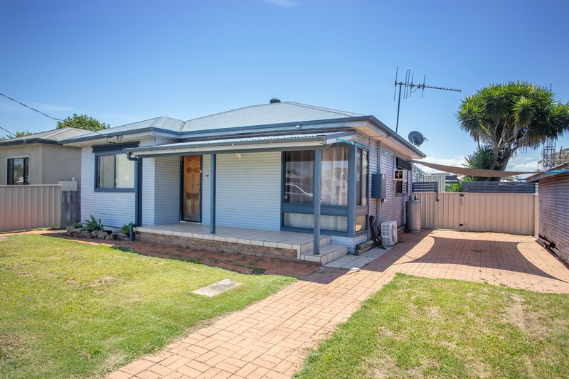 Photo - 9 Chatham Avenue, Taree NSW 2430 - Image 4