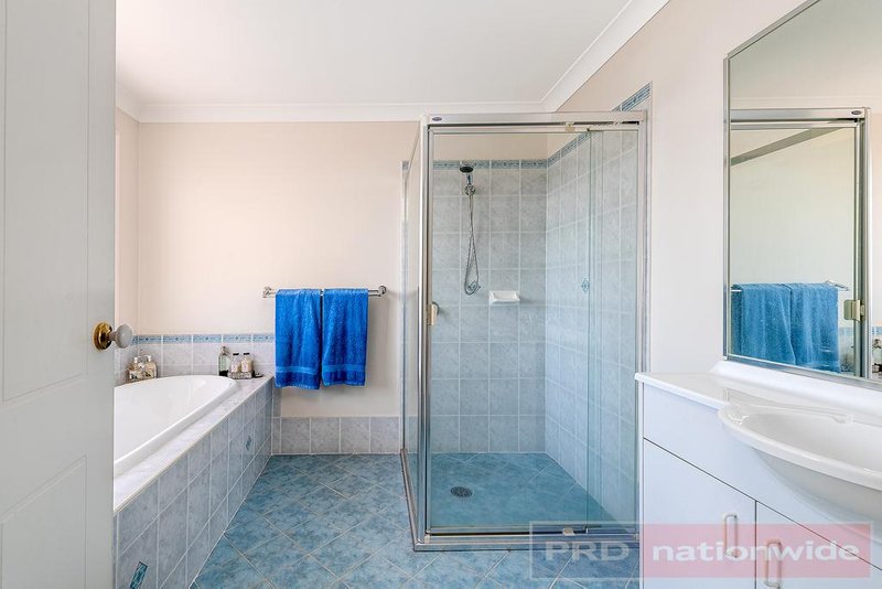 Photo - 9 Chauvel Avenue, Milperra NSW 2214 - Image 8