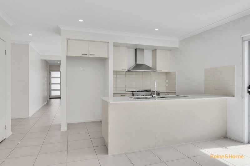 Photo - 9 Cherish Drive, Tarneit VIC 3029 - Image 8