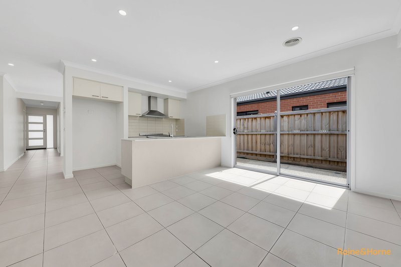 Photo - 9 Cherish Drive, Tarneit VIC 3029 - Image 9