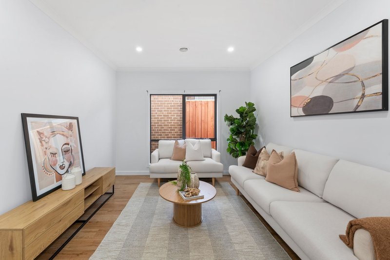 Photo - 9 Chiltern Way, Wollert VIC 3750 - Image 2