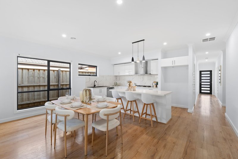 Photo - 9 Chiltern Way, Wollert VIC 3750 - Image 6