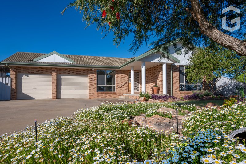 Photo - 9 Chilvers Place, Griffith NSW 2680 - Image 1