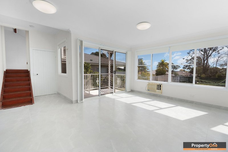 Photo - 9 Chipilly Avenue, Engadine NSW 2233 - Image 7