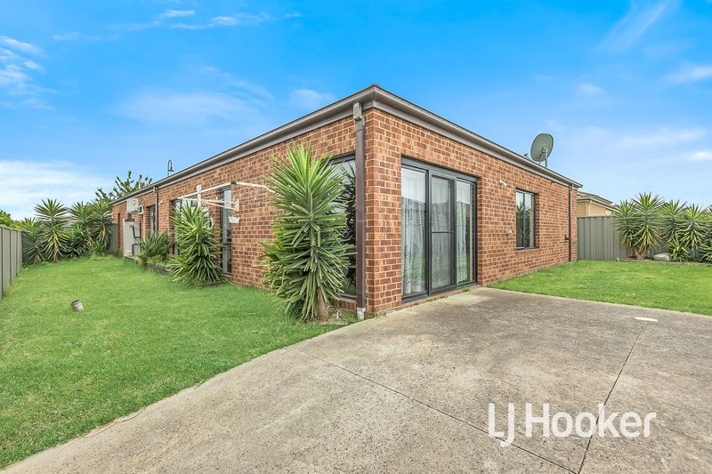 Photo - 9 Chorus Way, Cranbourne East VIC 3977 - Image 13