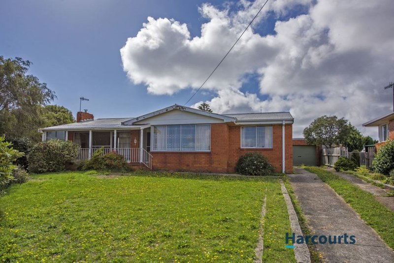 9 Churchill Avenue, Upper Burnie TAS 7320