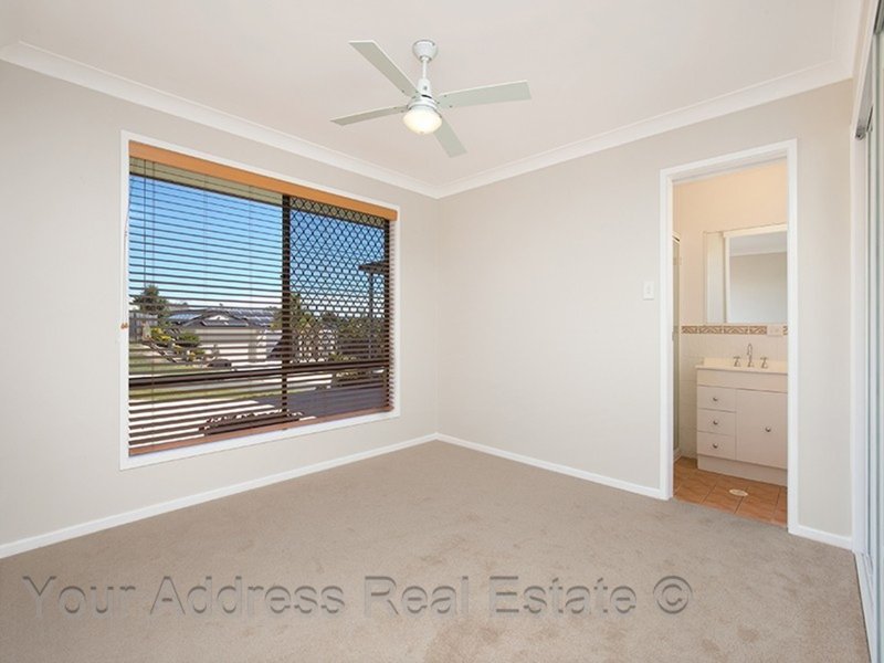 Photo - 9 Cinear Court, Regents Park QLD 4118 - Image 6