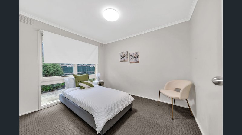 Photo - 9 Circle Drive, Cranbourne VIC 3977 - Image 7