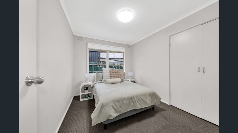 Photo - 9 Circle Drive, Cranbourne VIC 3977 - Image 9