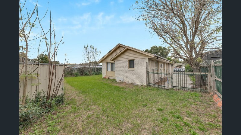 Photo - 9 Circle Drive, Cranbourne VIC 3977 - Image 13