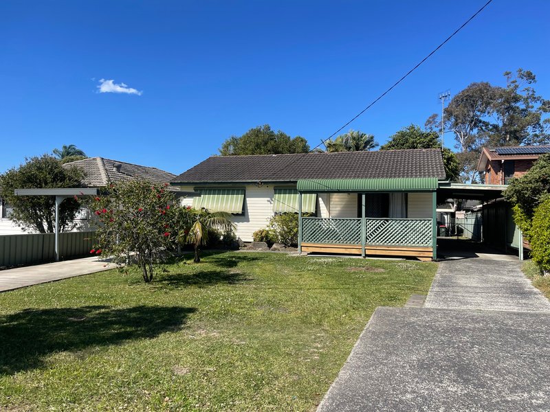 9 Clare Crescent, Berkeley Vale NSW 2261