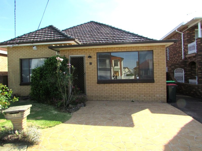 Photo - 9 Clevedon Road, Hurstville NSW 2220 - Image 1