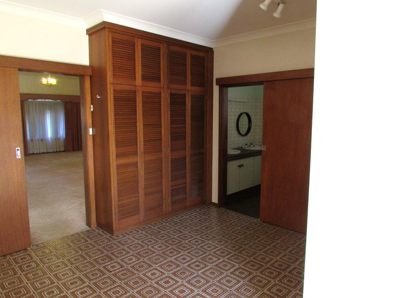 Photo - 9 Clevedon Road, Hurstville NSW 2220 - Image 5