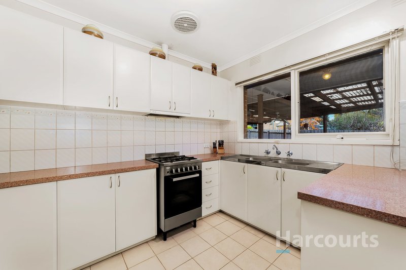 Photo - 9 Cloverlea Drive, Wantirna VIC 3152 - Image 2