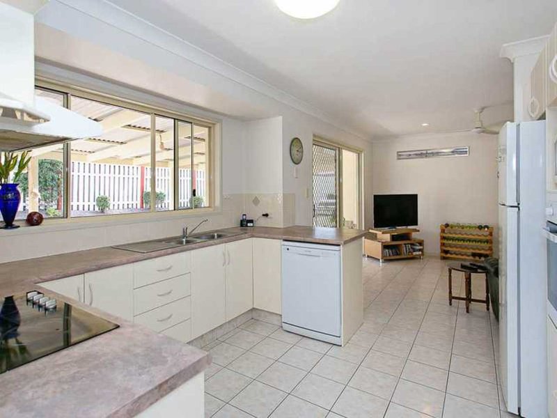 Photo - 9 Cobb Court, Mudgeeraba QLD 4213 - Image 11