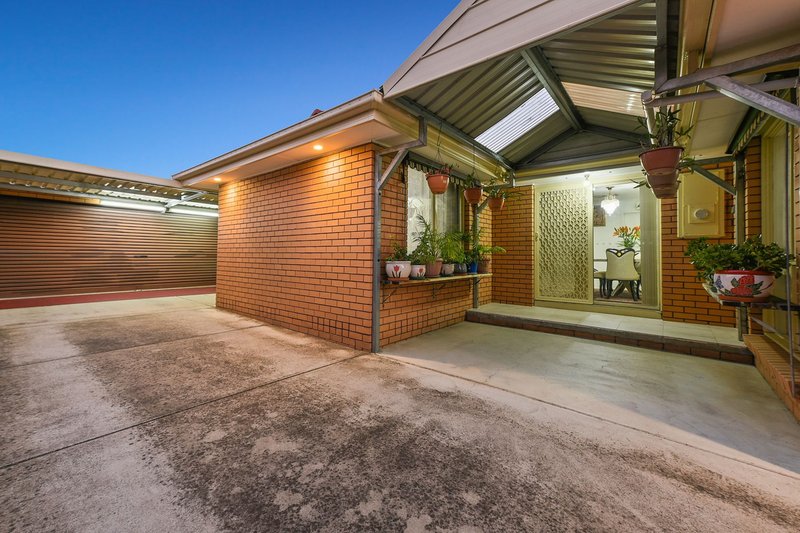 Photo - 9 Colchester Court, Keysborough VIC 3173 - Image 12