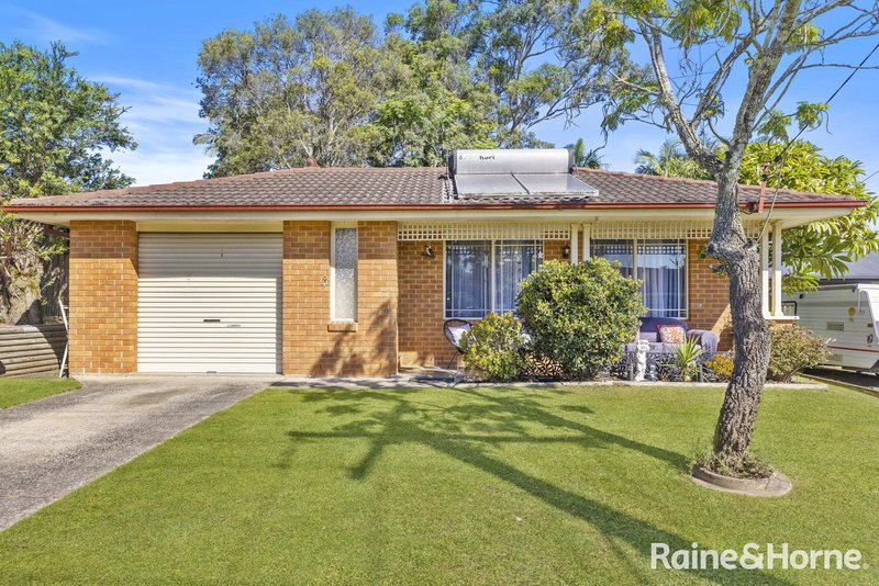 Photo - 9 Collaroy Close, Chittaway Bay NSW 2261 - Image 1