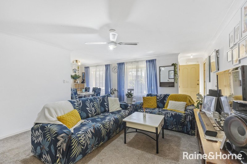Photo - 9 Collaroy Close, Chittaway Bay NSW 2261 - Image 6