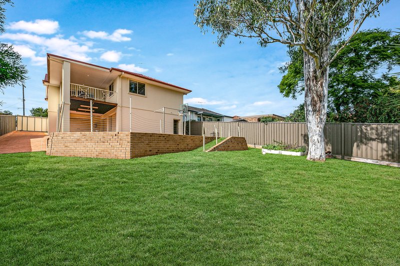 Photo - 9 Collins Crescent, Yagoona NSW 2199 - Image 11