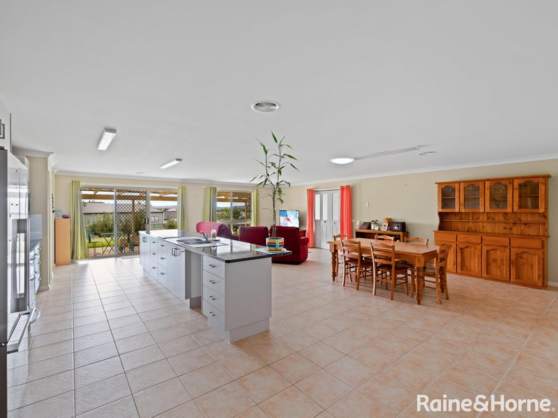 Photo - 9 Colonial Circuit, Kelso NSW 2795 - Image 4