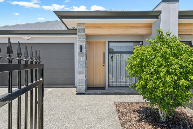 Photo - 9 Cooinda Street, Findon SA 5023 - Image 2