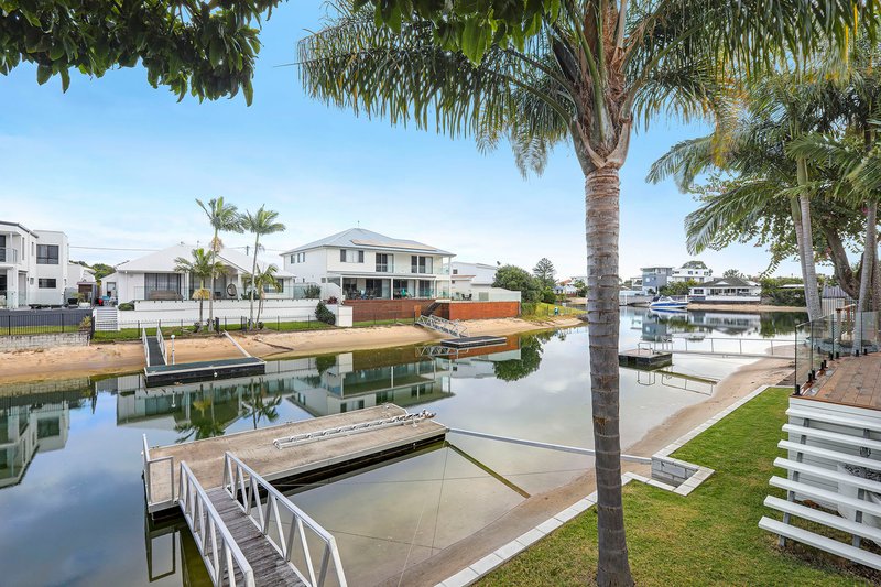 9 Coral Gables Key, Broadbeach Waters QLD 4218